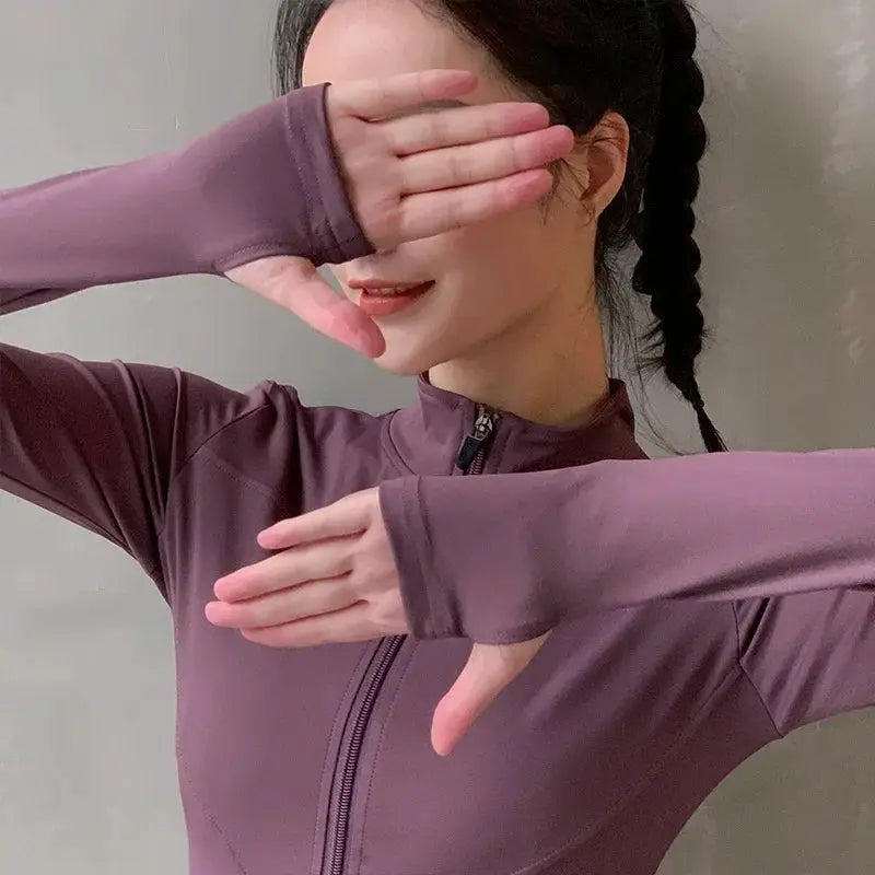 Women Long Sleeve Zip Sports Jacket For Fitness And Yoga