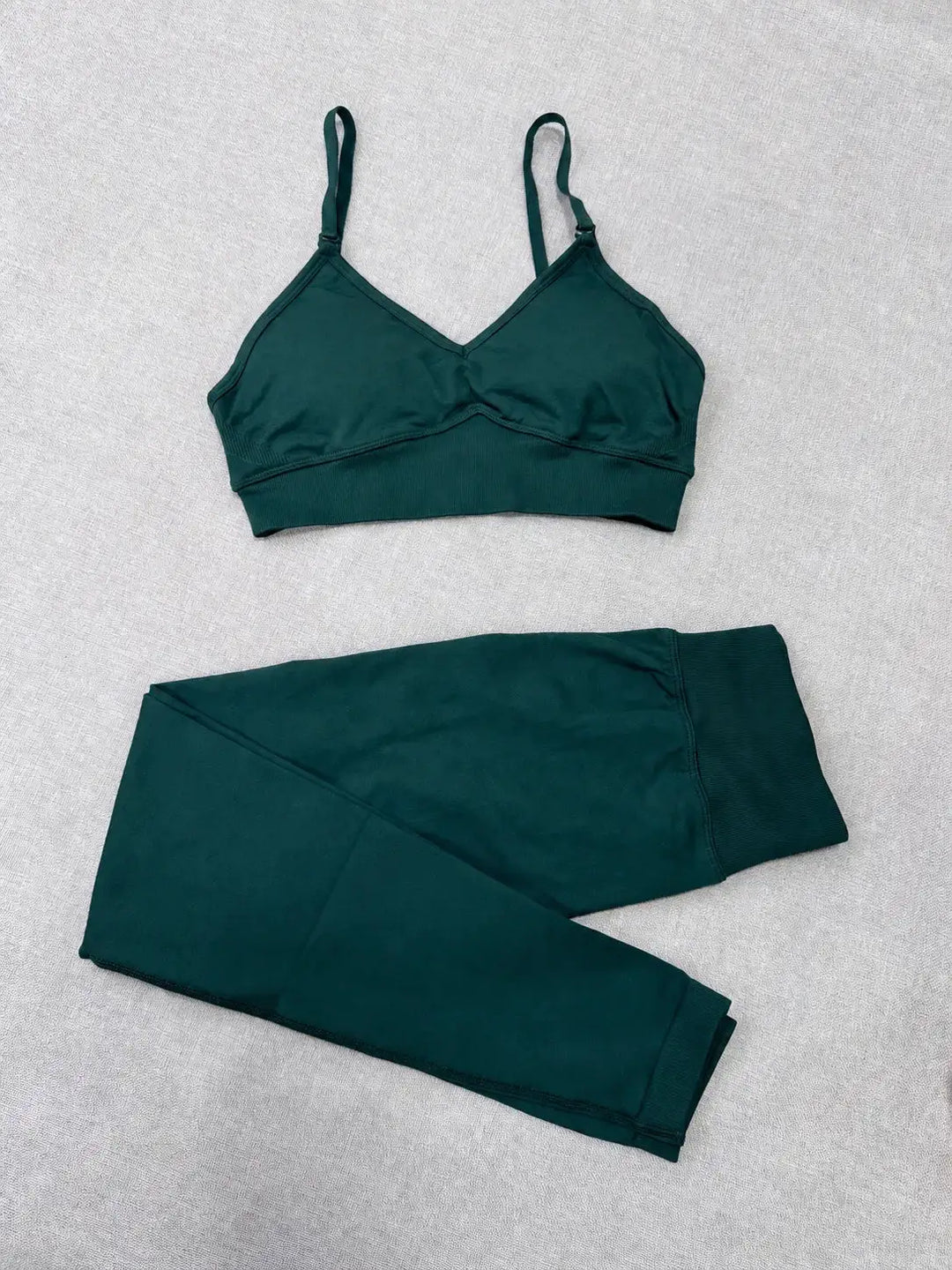 Quick Dry V Neck Sports Bra and Yoga Pants Set for Women, 90% Nylon 10% Spandex Moisture Wicking Two Piece Gym Fitness Workout Outfit, Strappy Crop Top Full Length Activewear for Running Training